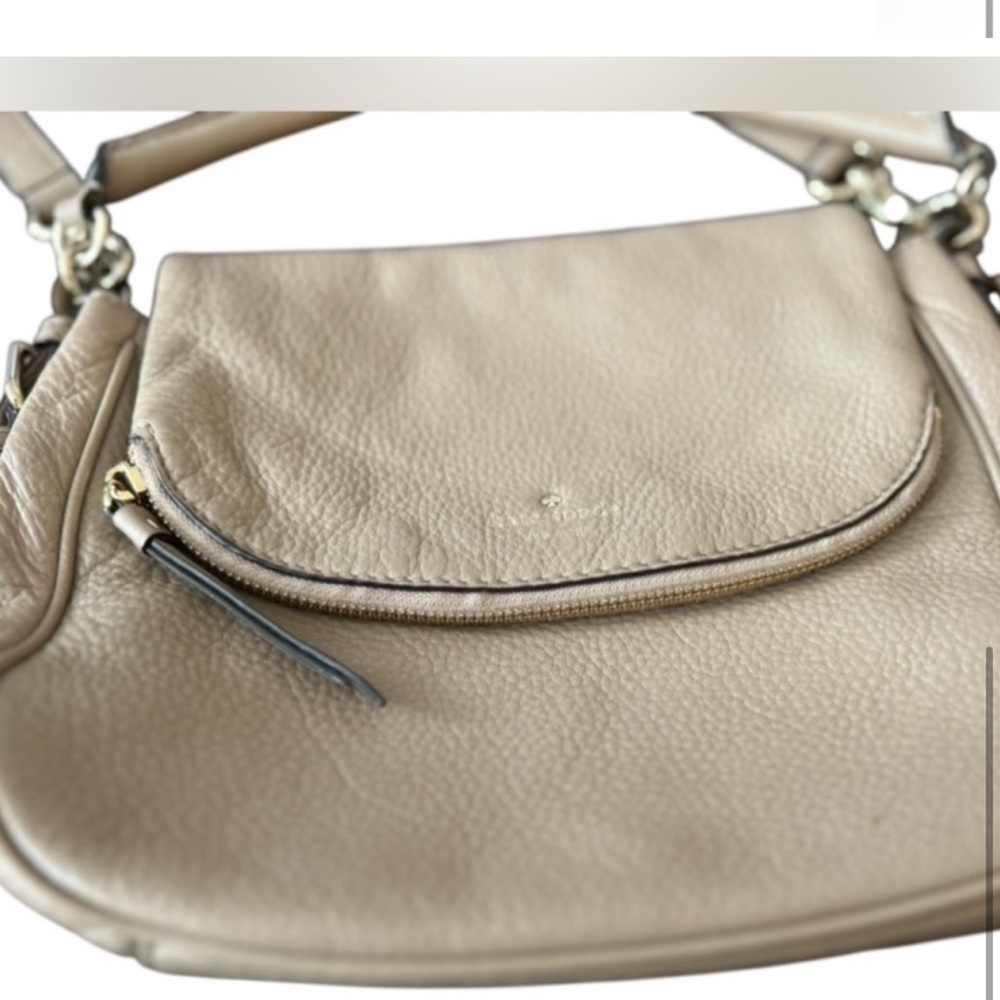 Kate Spade Beige Leather Shoulder Bag Gold Accents Casual Women's Handbag